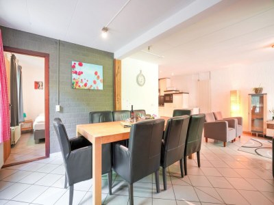 Holiday house Holiday Home in Ulestraten with Forest - Features photo 27