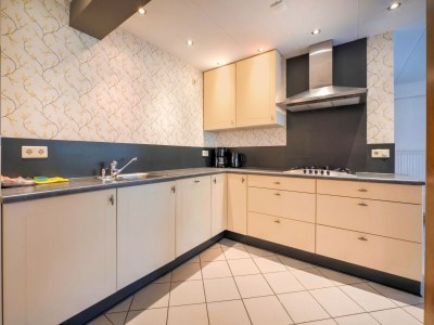 Holiday house Spacious Group Getaway with Garden - Features photo 10