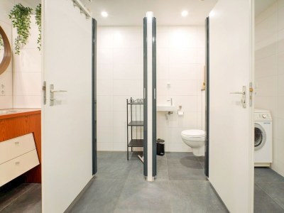 Holiday house Spacious Group Getaway with Garden - Features photo 12