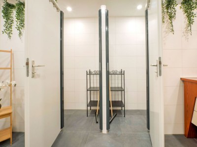 Holiday house Spacious Group Getaway with Garden - Features photo 29