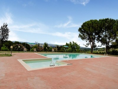 Farmhouse Varna Charm: Toskanischer Kurzurlaub - Outdoor photo 6