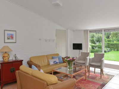 Bungalow Bungalow near Lake Veere for Water Sports - Features photo 9