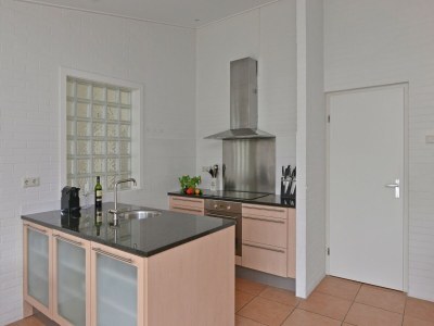 Bungalow Bungalow near Lake Veere for Water Sports - Features photo 12