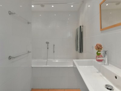 Bungalow Bungalow near Lake Veere for Water Sports - Features photo 15