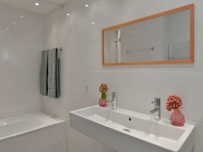 Bungalow Bungalow near Lake Veere for Water Sports - Features photo 16