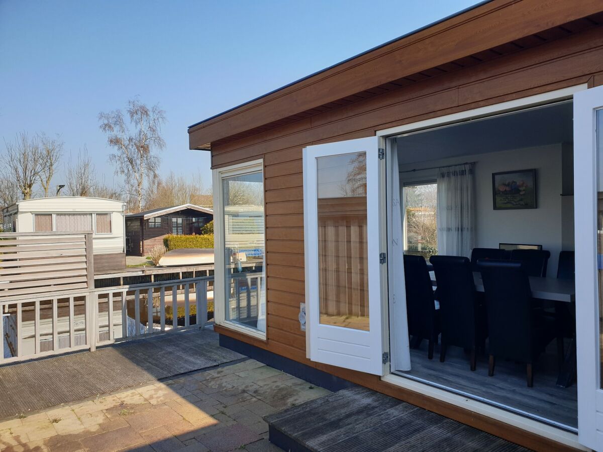 Holiday house Luxus-Chalet mit eigener Schaluppe und Hafen in Bantega Friesland