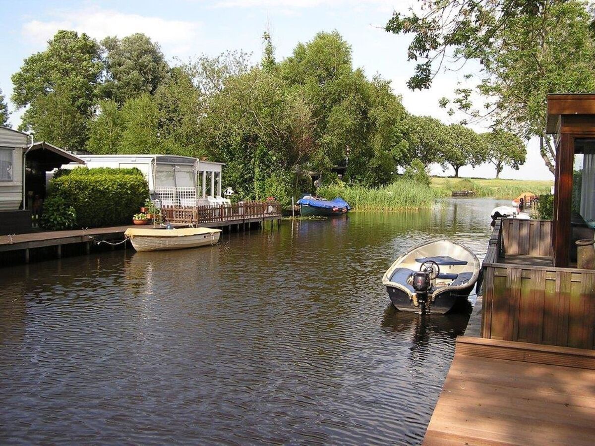 Holiday house Luxus-Chalet mit eigener Schaluppe und Hafen in Bantega Friesland - Outdoor photo 2