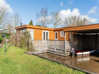 Holiday house Luxus-Chalet mit eigener Schaluppe und Hafen in Bantega Friesland - Features photo 9