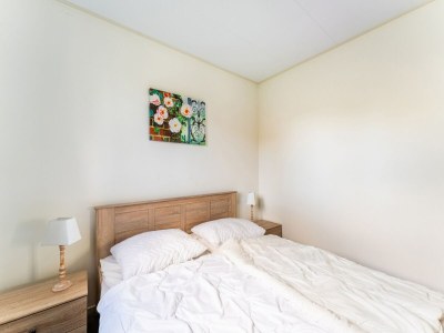 Holiday house Luxus-Chalet mit eigener Schaluppe und Hafen in Bantega Friesland - Features photo 23