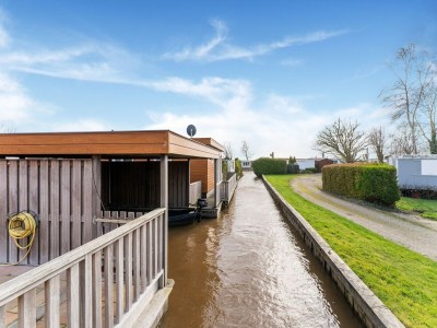 Holiday house Luxus-Chalet mit eigener Schaluppe und Hafen in Bantega Friesland - Environment photo 33