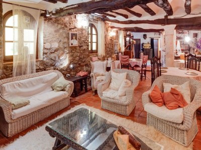 Holiday house Rustikales Ferienhaus in Tolva nahe Mont Rebei See - Features photo 4