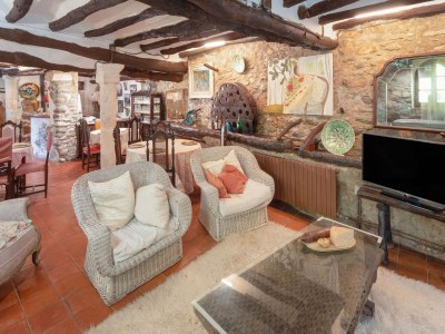 Holiday house Rustikales Ferienhaus in Tolva nahe Mont Rebei See - Features photo 11