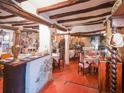 Holiday house Rustikales Ferienhaus in Tolva nahe Mont Rebei See - Features photo 12