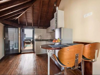 Holiday house Central La Laguna Retreat - Features photo 11