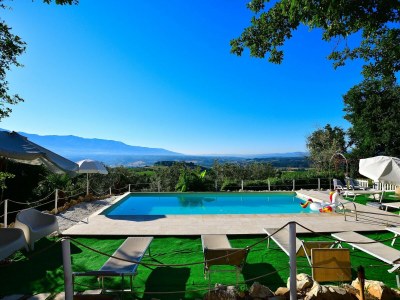 Holiday house Apartment with pool, Rignano - Outdoor photo 3