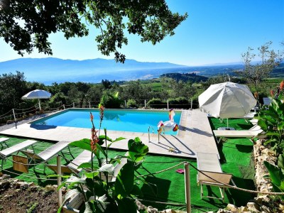 Holiday house Apartment with pool, Rignano - Outdoor photo 11