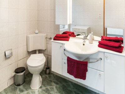 Holiday house Easy Access to Local Highlights - Features photo 11