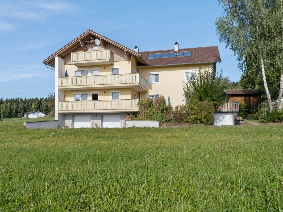 Apartment Liebevoll eingerichtete Ferienwohnung in Viechtach
