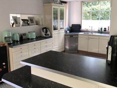 Holiday house House next to the beach with heated pool - Features photo 9