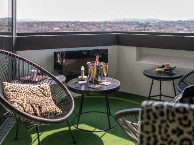 Apartment Skyflats Vienna Black View - Features photo 13