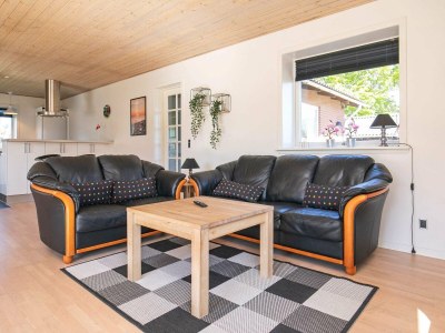 Holiday house 4 person holiday home in Oksbøl - Outdoor photo 9