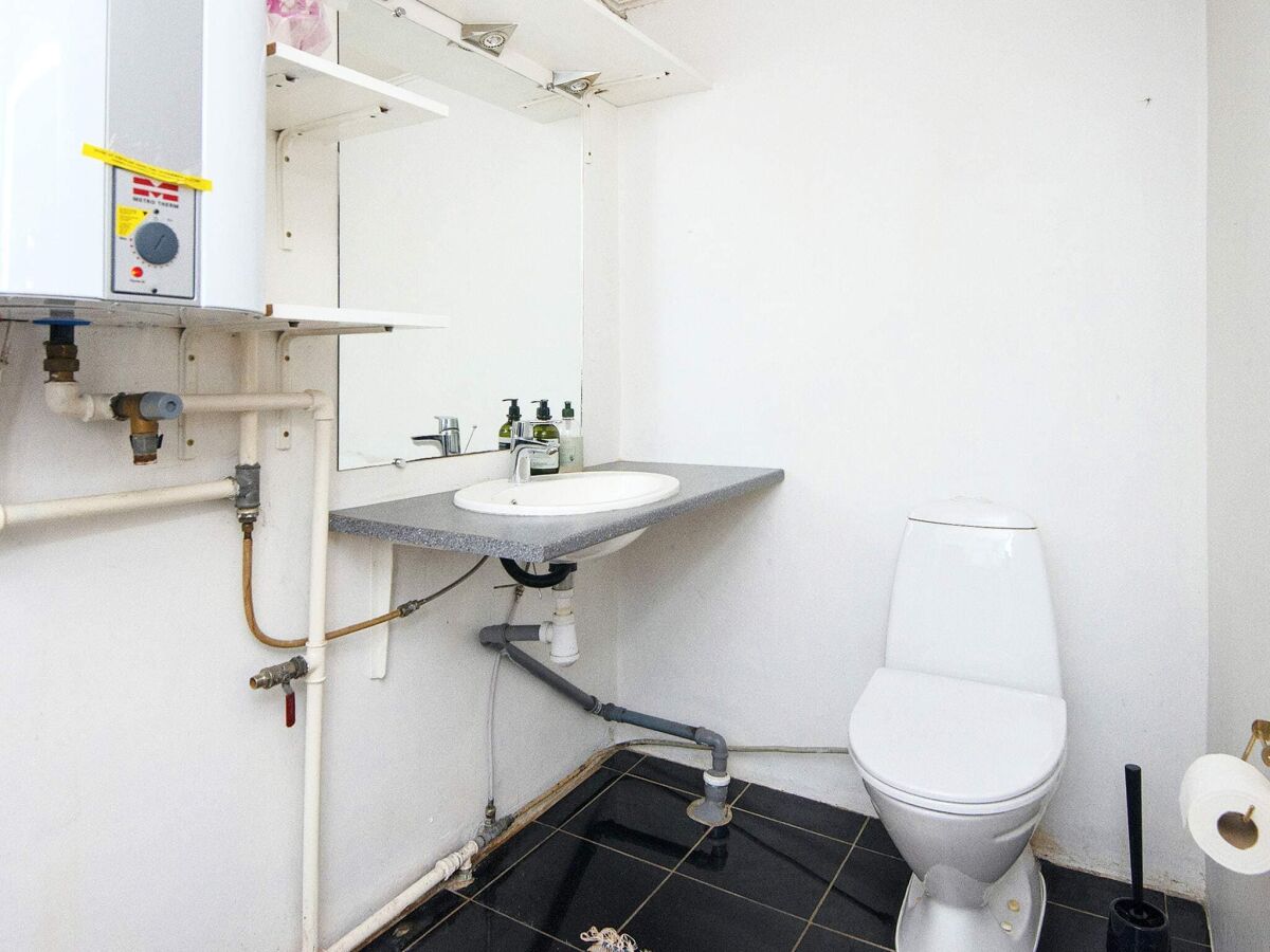 Holiday house Ferienhaus am See mit Wald - Outdoor photo 3