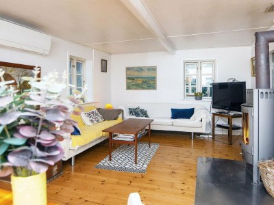 Holiday house Ferienhaus am See mit Wald - Outdoor photo 13