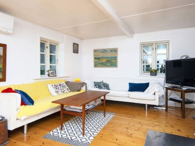 Holiday house Ferienhaus am See mit Wald - Outdoor photo 14