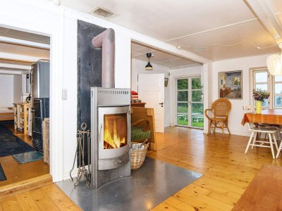 Holiday house Ferienhaus am See mit Wald - Outdoor photo 17