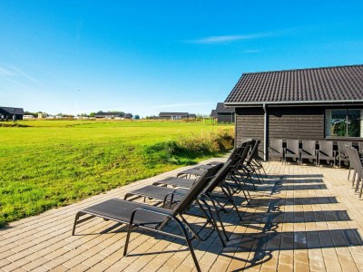 Holiday house Luxus-Ruckzug in Mommark -- By Traum Ferienwohnungen - Outdoor photo 8