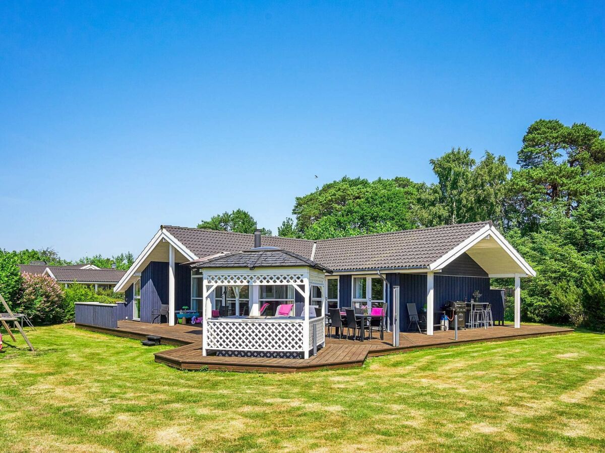 Holiday house 8 person holiday home in Nexø-By Traum - Outdoor photo 3