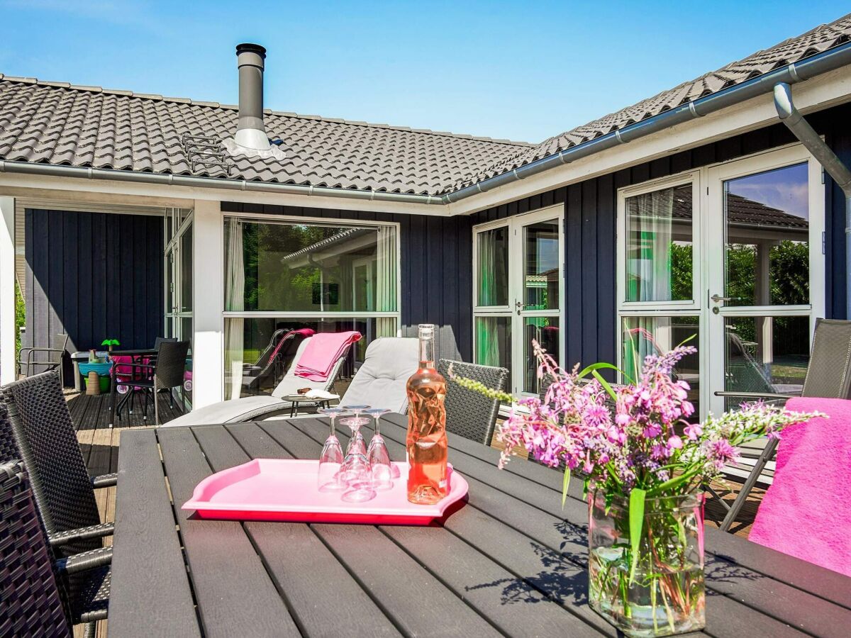 Holiday house 8 person holiday home in Nexø-By Traum - Outdoor photo 5