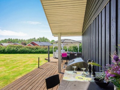 Holiday house 8 person holiday home in Nexø-By Traum - Outdoor photo 8