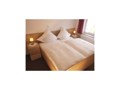 Apartment Appartement- 3 Schlafzimmer  DU/BADEWANNE/WC - Outdoor photo 2