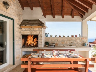 Villa Marivilla in Selca with heated pool - Outdoor photo 10