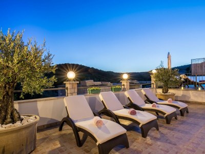 Villa Marivilla in Selca with heated pool - Outdoor photo 11