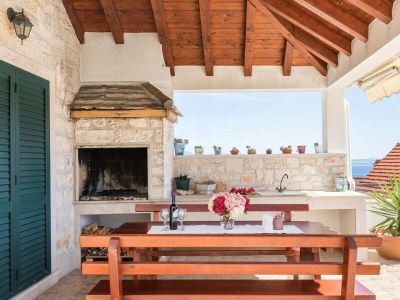 Villa Marivilla in Selca with heated pool - Outdoor photo 13