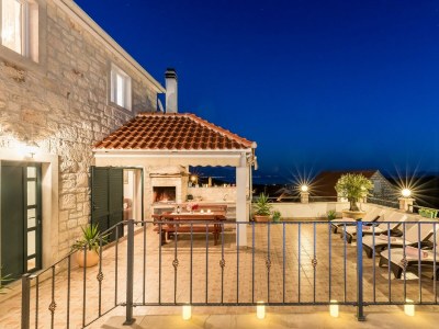 Villa Marivilla in Selca with heated pool - Outdoor photo 16