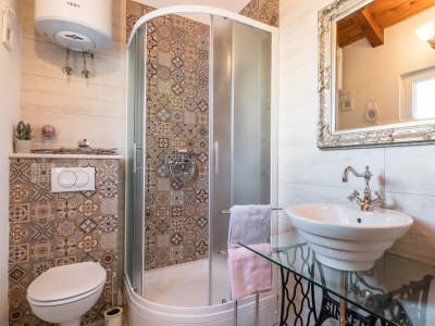 Villa Marivilla in Selca with heated pool - Features photo 30