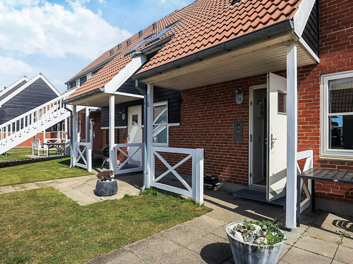 Apartment 4 Personen Ferienhaus in Borre - Outdoor photo 2