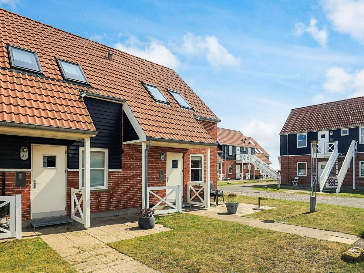 Apartment 4 Personen Ferienhaus in Borre - Outdoor photo 3