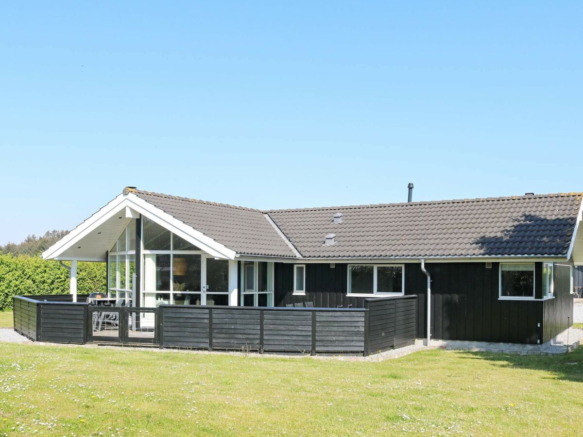 Holiday house 8 person holiday home in Hadsund