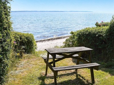 Holiday house 6 Personen Ferienhaus in Thyholm - Outdoor photo 2