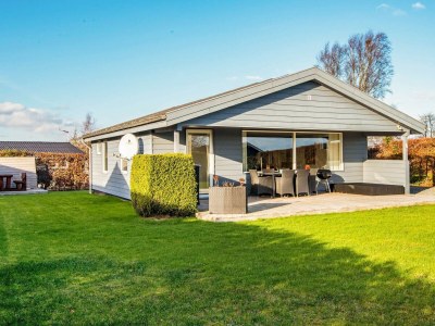 Holiday house 5 person holiday home in Hejls-By Traum - Outdoor photo 4