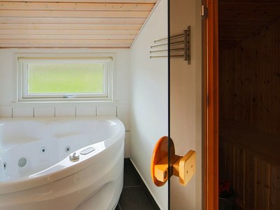 Holiday house Luxury Retreat with Spa - By Traum Ferienwohnungen - Outdoor photo 36