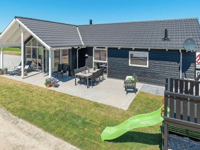 Holiday house 10 person holiday home in Hasselberg - Outdoor photo 3