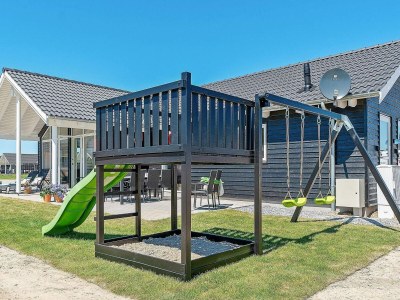 Holiday house 10 person holiday home in Hasselberg - Outdoor photo 5