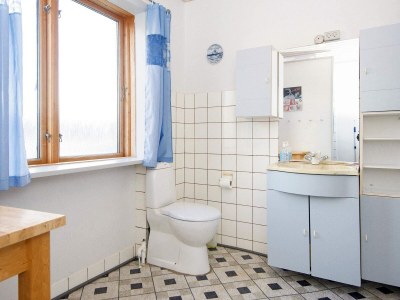 Holiday house Family-Friendly Cottage in Thyboron - Outdoor photo 7