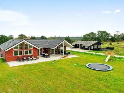Holiday house Luxurioses Refugium mit Pool -- By Traum Ferienwohnungen - Outdoor photo 40