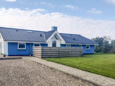 Holiday house 12 person holiday home in Vestervig-By Traum - Outdoor photo 3
